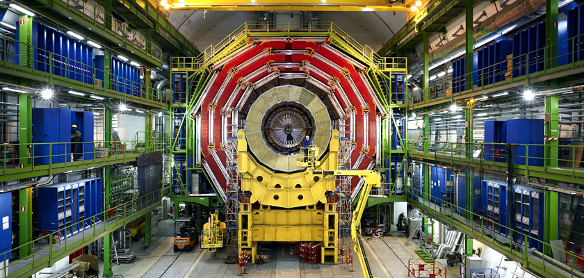 El acelerador llamado Large Hadron Collider ( LHC), tiene instalados compresores Aerzen.