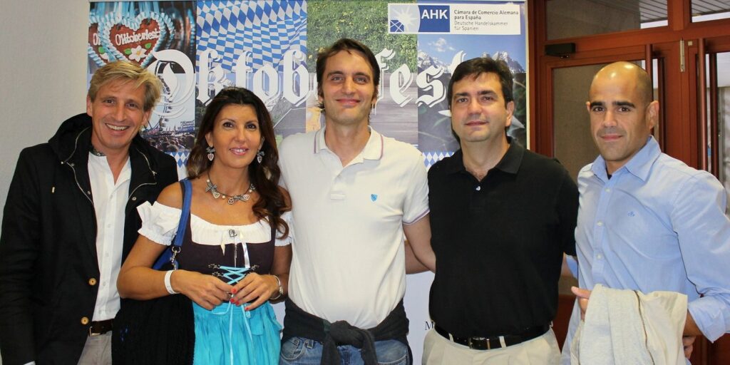 Oliver Baumgarten y parte del equipo de Aerzen Ibérica. Oliver Baumgarten y parte del equipo de Aerzen Ibérica.