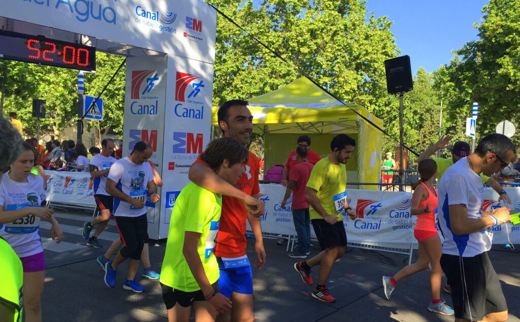 Dos generaciones con la misma pasión por el deporte. Dos generaciones con la misma pasión por el deporte.