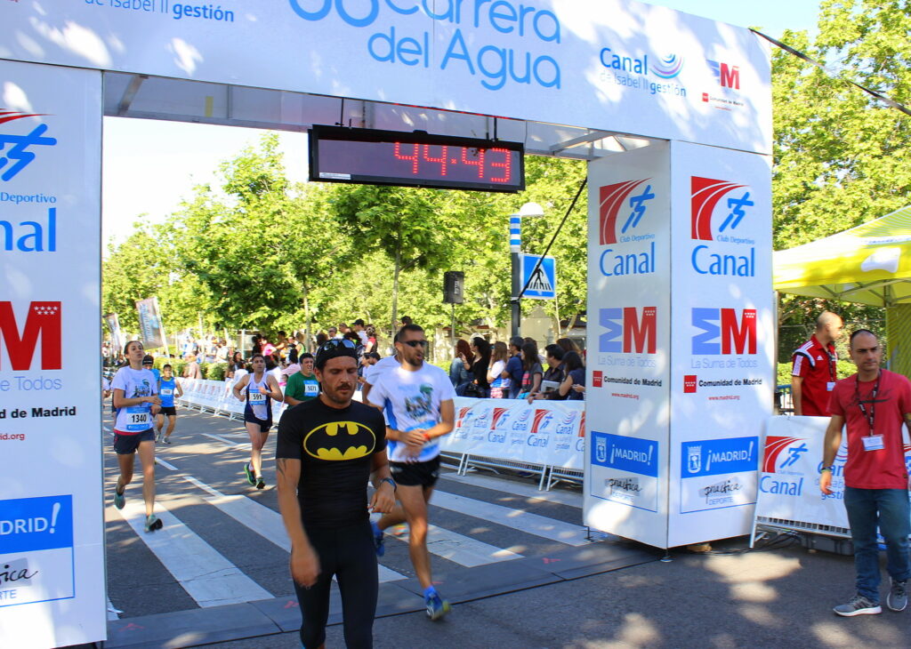 Batman tampoco faltó a la cita. Batman tampoco faltó a la cita.